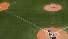 华体会-中超、CBA、NBA三线联动，转会窗惊现魔幻操作